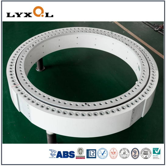 Long Life Pitch Yaw Bearing with External Gear