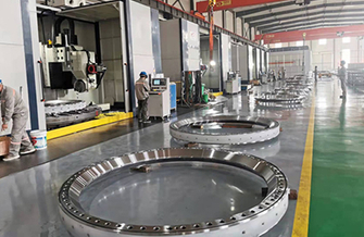 Shaft bearings for wind turbines